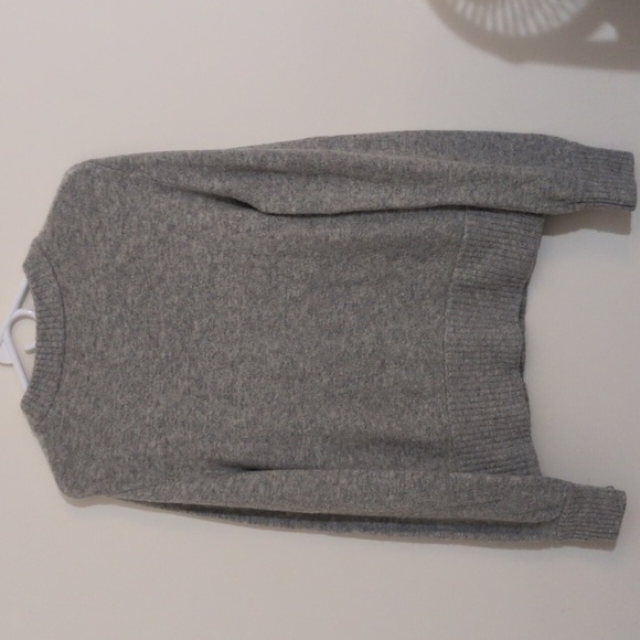 J Crew Heather Gray Crew Neck Sweater Merino Wool/Alpaca Size M - Picture 3 of 5